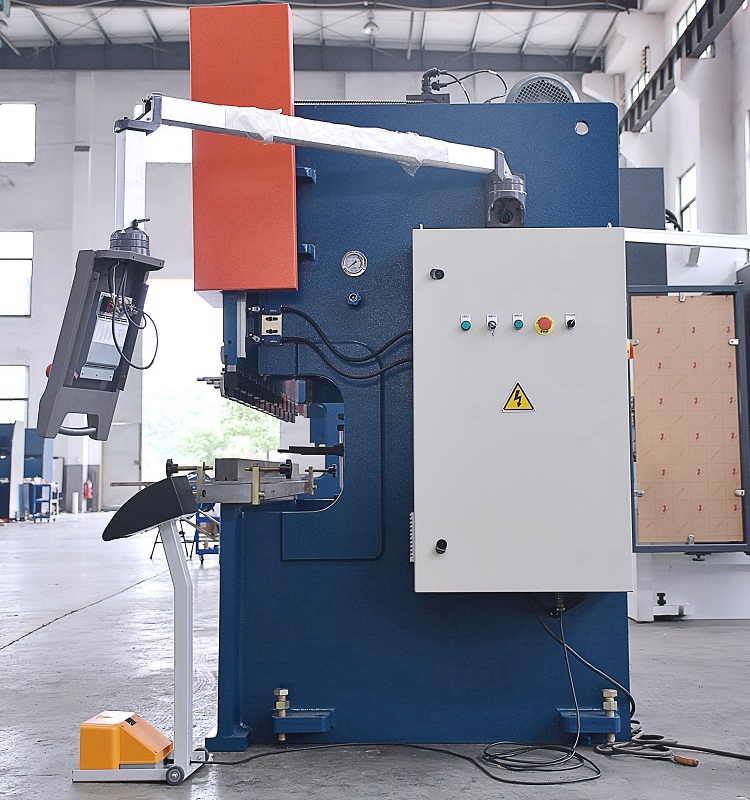 100t Cnc Metal Bending Machines, 3200 Mm Cnc Sheet Press Brake With E21 100t Cnc metallbøyemaskiner, 3200 mm Cnc kantpresse med E21