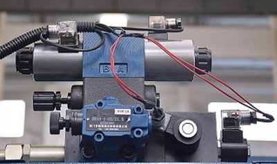 100t Cnc Metal Bending Machines, 3200 Mm Cnc Sheet Press Brake With E21 100t Cnc metallbøyemaskiner, 3200 mm Cnc kantpresse med E21