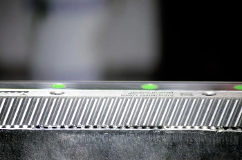 1500*3000mm 500w Racuys Or Ipg Fiber Laser Cutting Machine 1500*3000mm 500w Racuys eller Ipg fiberlaserskjæremaskin