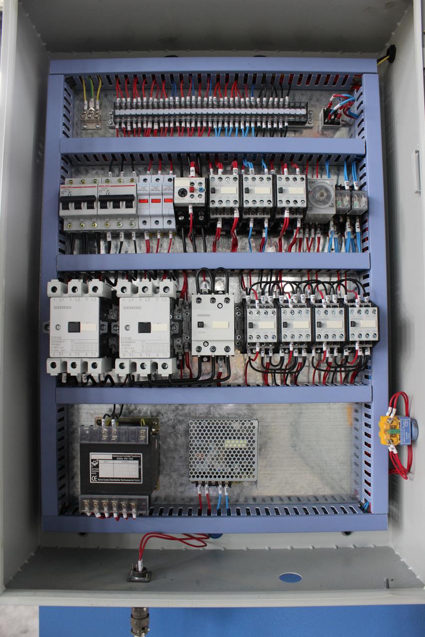 2,5m Lengde Hydraulisk Nc Swing Beam Shearing Machine