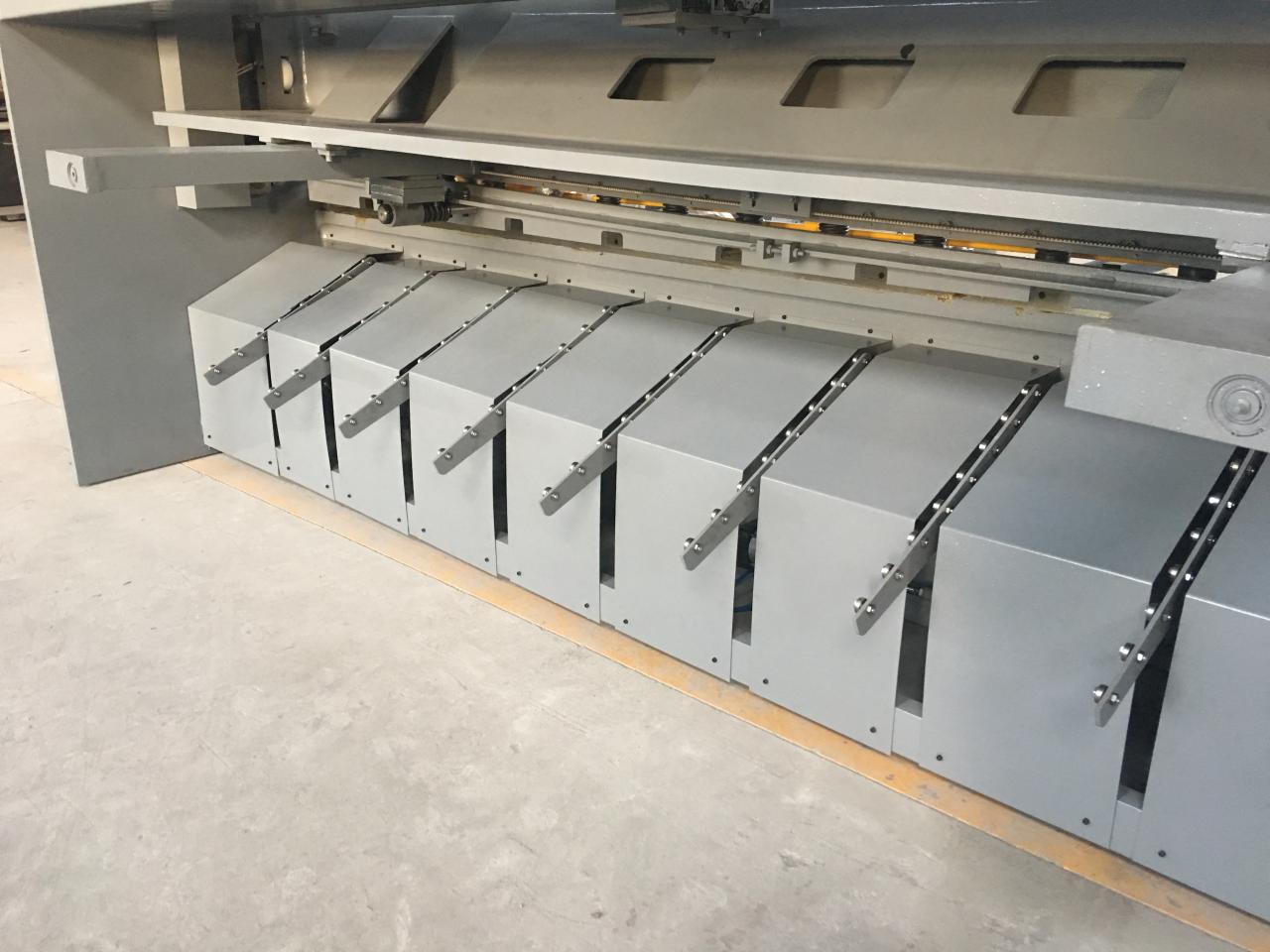 2,5m Lengde Hydraulisk Nc Swing Beam Shearing Machine