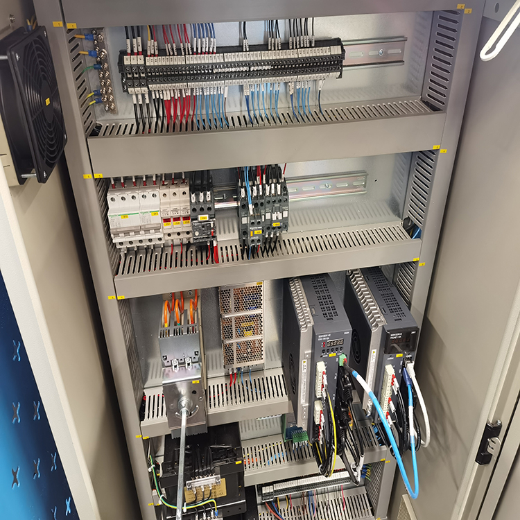 300t/4000 Hydraulic Press Brake Machine 300t/4000 hydraulisk kantpressemaskin