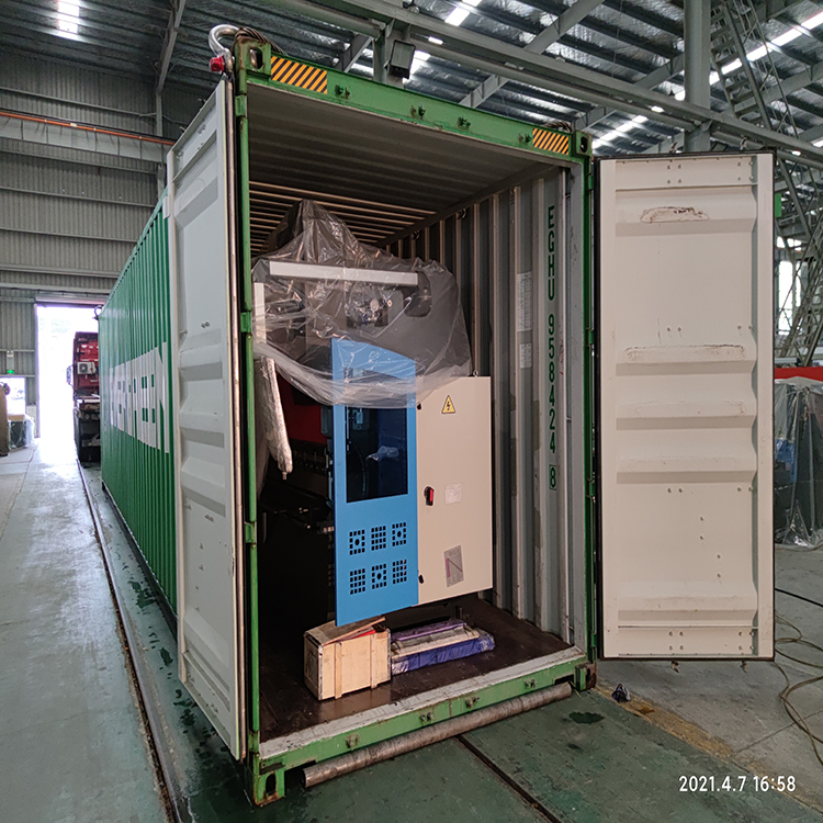 300t/4000 hydraulisk kantpressemaskin