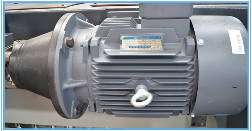 60t Q35-16 Hydraulic Ironworker Shearing Punching Bending And Notching Machine 60t Q35-16 hydraulisk jernbearbeider skjærende stansebøye- og hakkmaskin