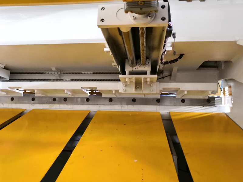 6mm Q11 Electric Sheet Plate Shearing Machine 8 Feet Sheet Metal Shearing Machine 6mm Q11 Elektrisk klippemaskin for plateplater 8 fot klippemaskin