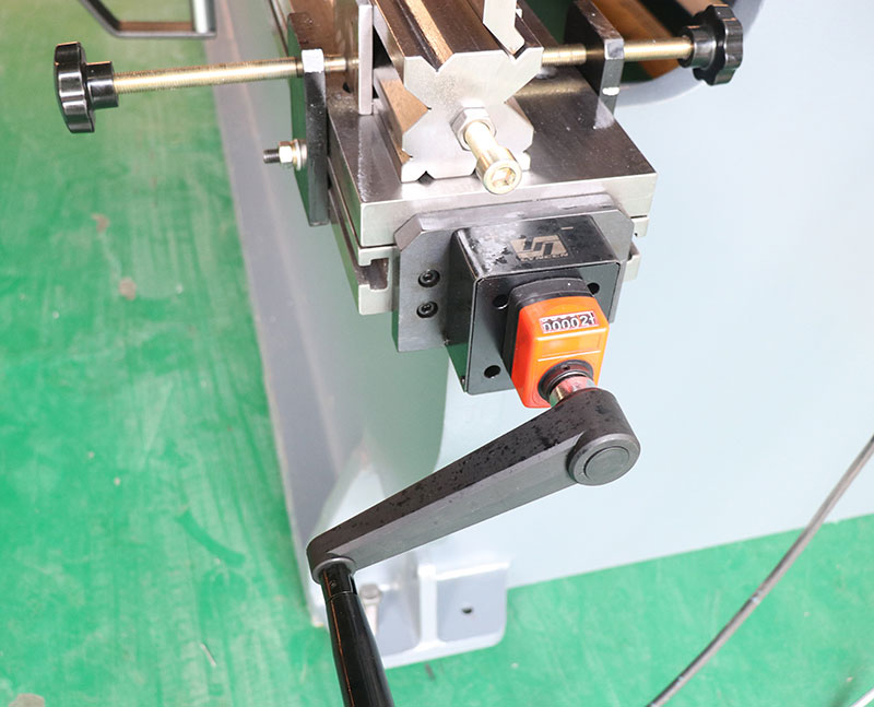 Metallkantpress Wc-63t3200 Metallplatebøyemaskin Cnc hydraulisk kantpress