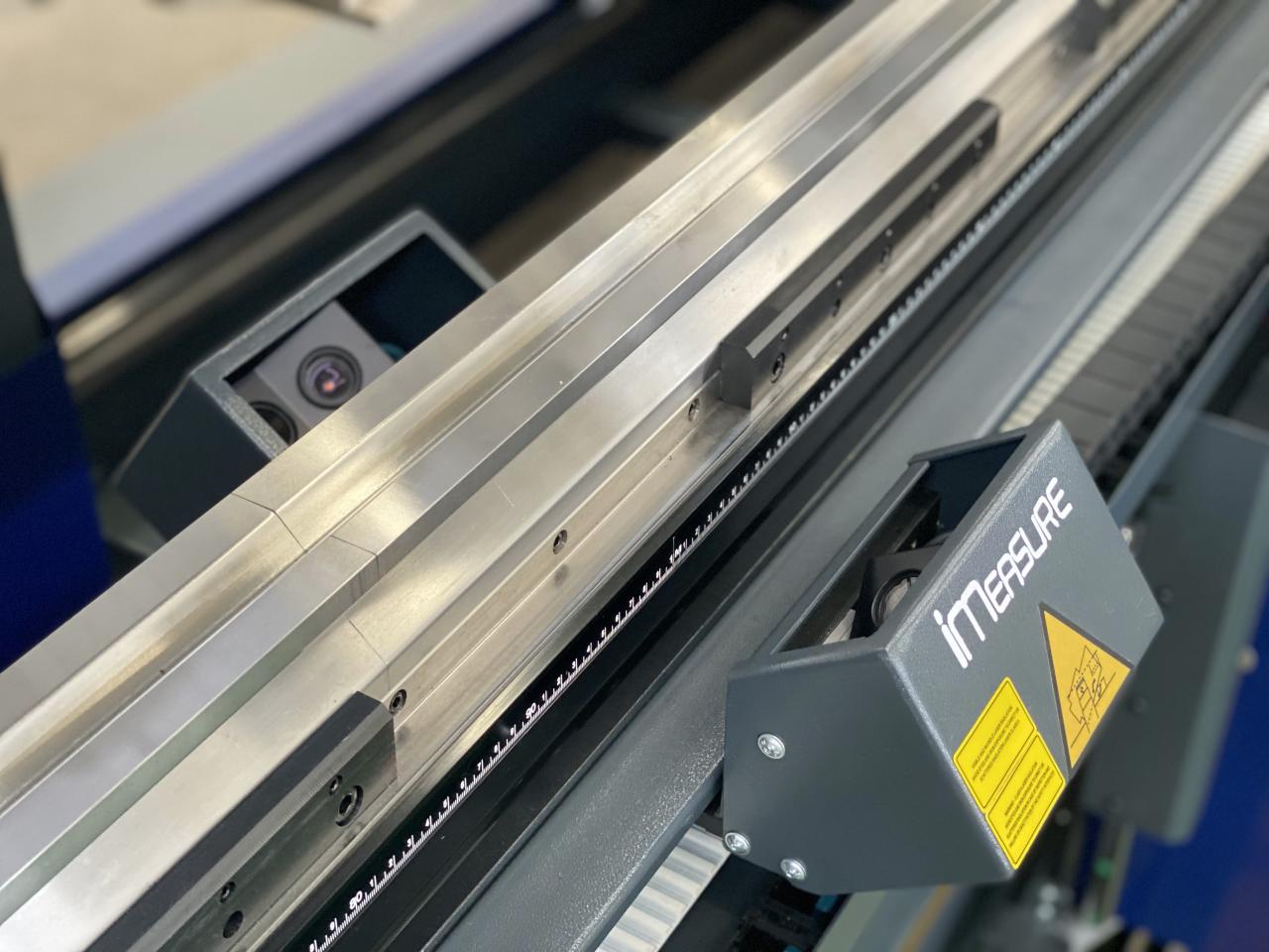 China 220t Cnc Bending Machine 6+1 Axis Hydraulic Press Brake Price Kina 220t Cnc bøyemaskin 6+1 akse hydraulisk kantpress Pris