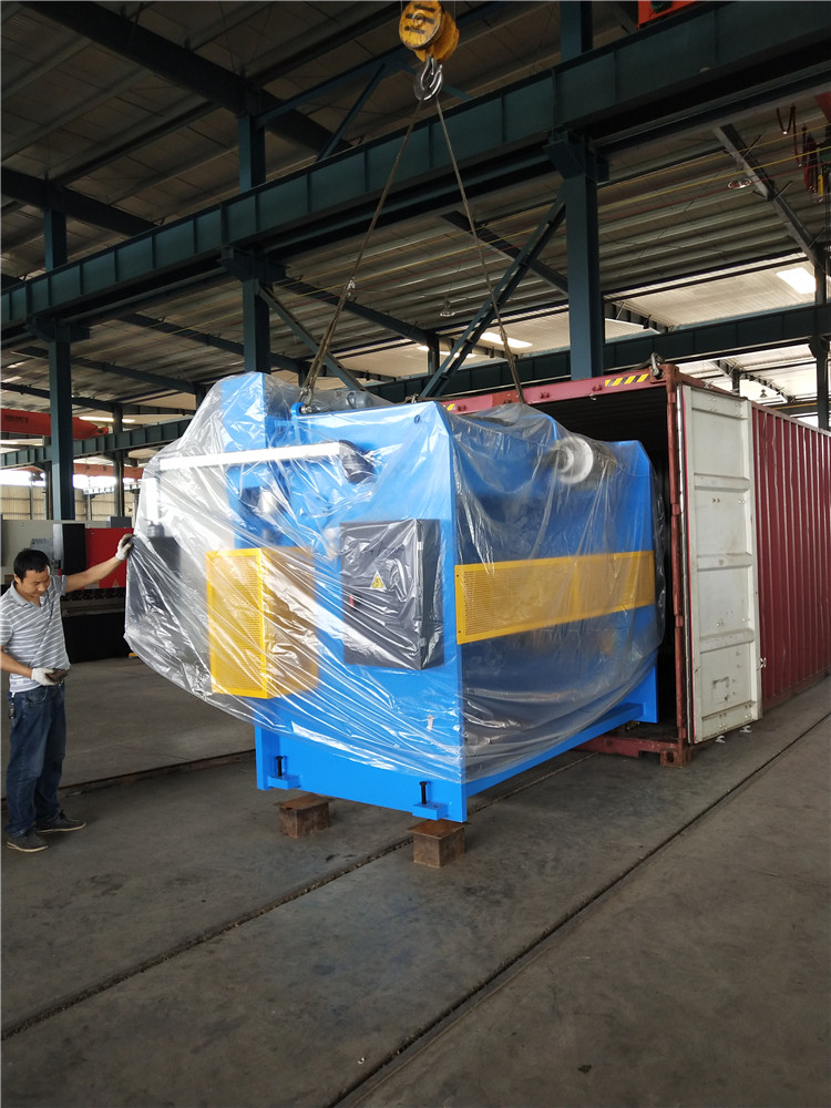 China Metal Hydraulic Press Brake Machine With Reasonable Price Kina metall hydraulisk kantpressemaskin med rimelig pris