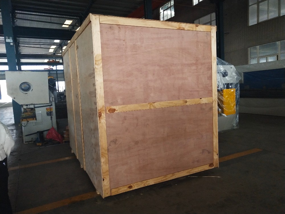 China Metal Hydraulic Press Brake Machine With Reasonable Price Kina metall hydraulisk kantpressemaskin med rimelig pris