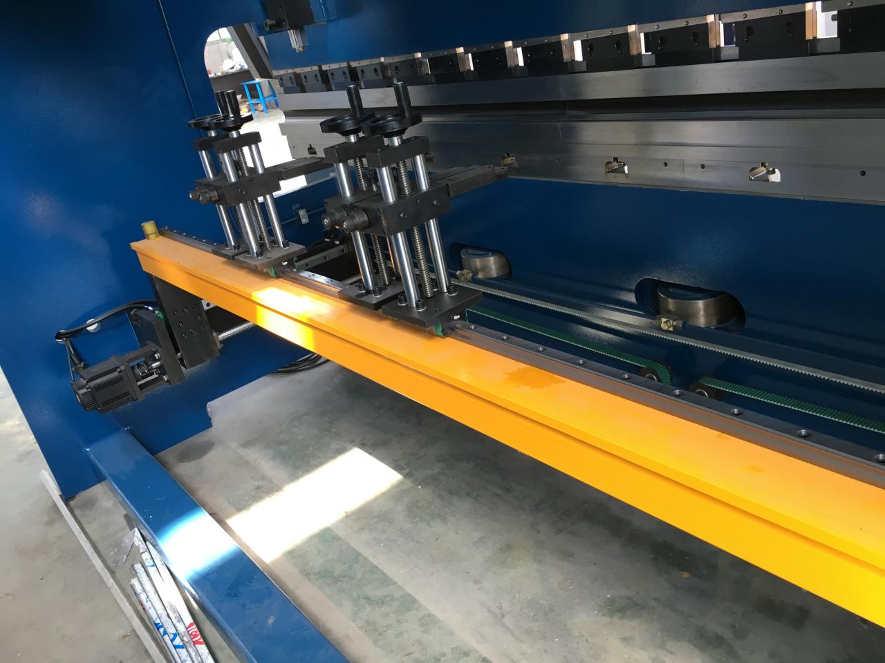 Cnc Servo Press Brake 250t/3.2m 3+1 Axis 3 Meter Sheet Metal Press Brake Cnc Servo kantpresse 250t/3,2m 3+1 akse 3 meter metallplate kantpress