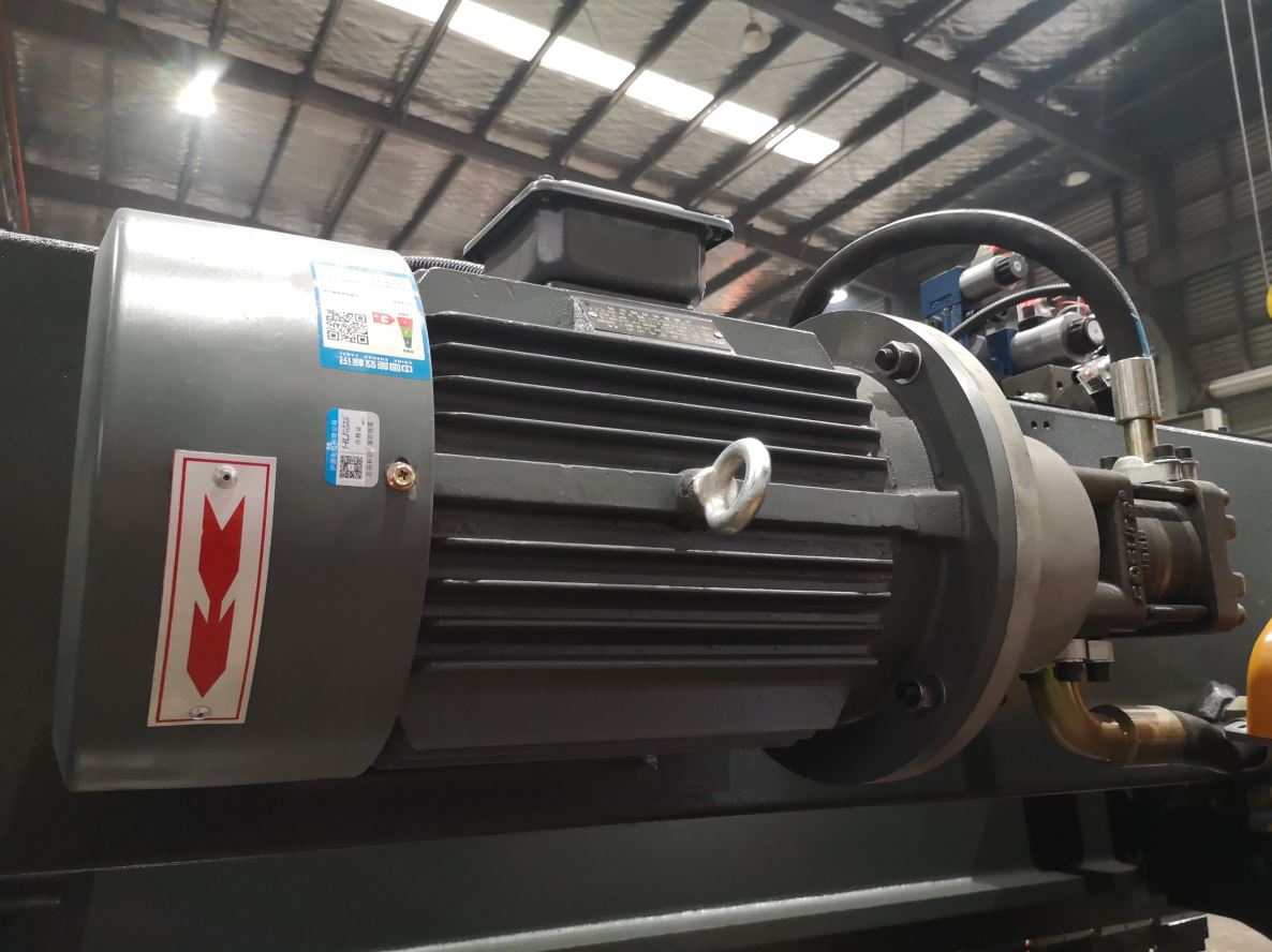 Delem Da66t 125 3+1 4+1 6+1 8+1 Cnc Hydraulic Press Brake For Metal Plate Bending Delem Da66t 125 3+1 4+1 6+1 8+1 Cnc Hydraulisk kantpresse for bøying av metallplater