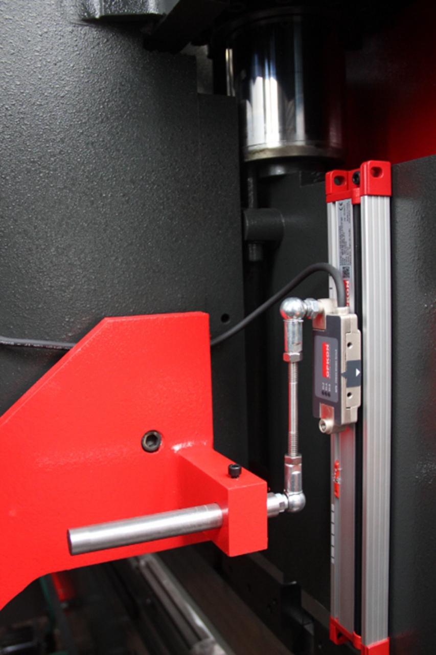 Delem Da66t 125 3+1 4+1 6+1 8+1 Cnc Hydraulic Press Brake For Metal Plate Bending Delem Da66t 125 3+1 4+1 6+1 8+1 Cnc Hydraulisk kantpresse for bøying av metallplater