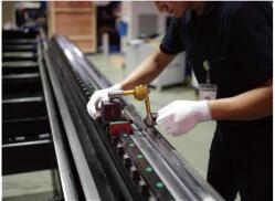 Fiber Laser Cutting Machine Masterline 8kw,4000x2000mm,With Ipg Laser Source Fiberlaserskjæremaskin Masterline 8kw, 4000x2000mm, med Ipg-laserkilde