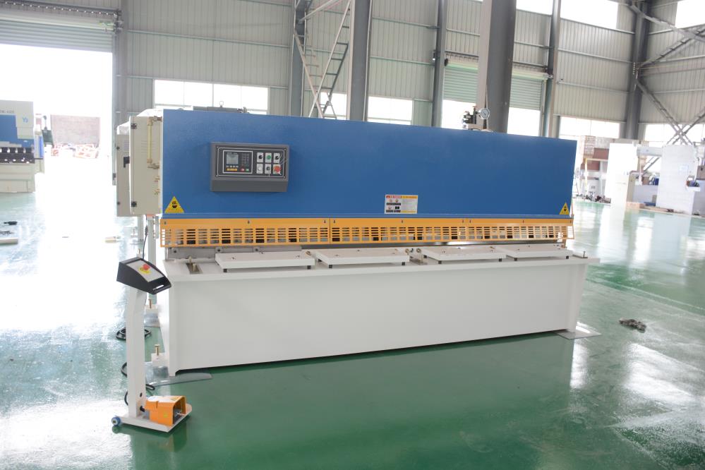 Hydraulic Pendulum Shearing Machine Cnc Automatic Guillotine Shearing Machine Hydraulisk pendelklippemaskin Cnc automatisk giljotinklippemaskin