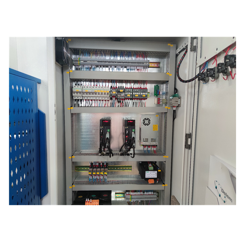 Hydraulic Press Brake Of 130t/3200mm 4+1 Axis Delem Da53t Cnc Press Brake Hydraulisk kantpress på 130t/3200 mm 4+1 akse Delem Da53t Cnc kantpress