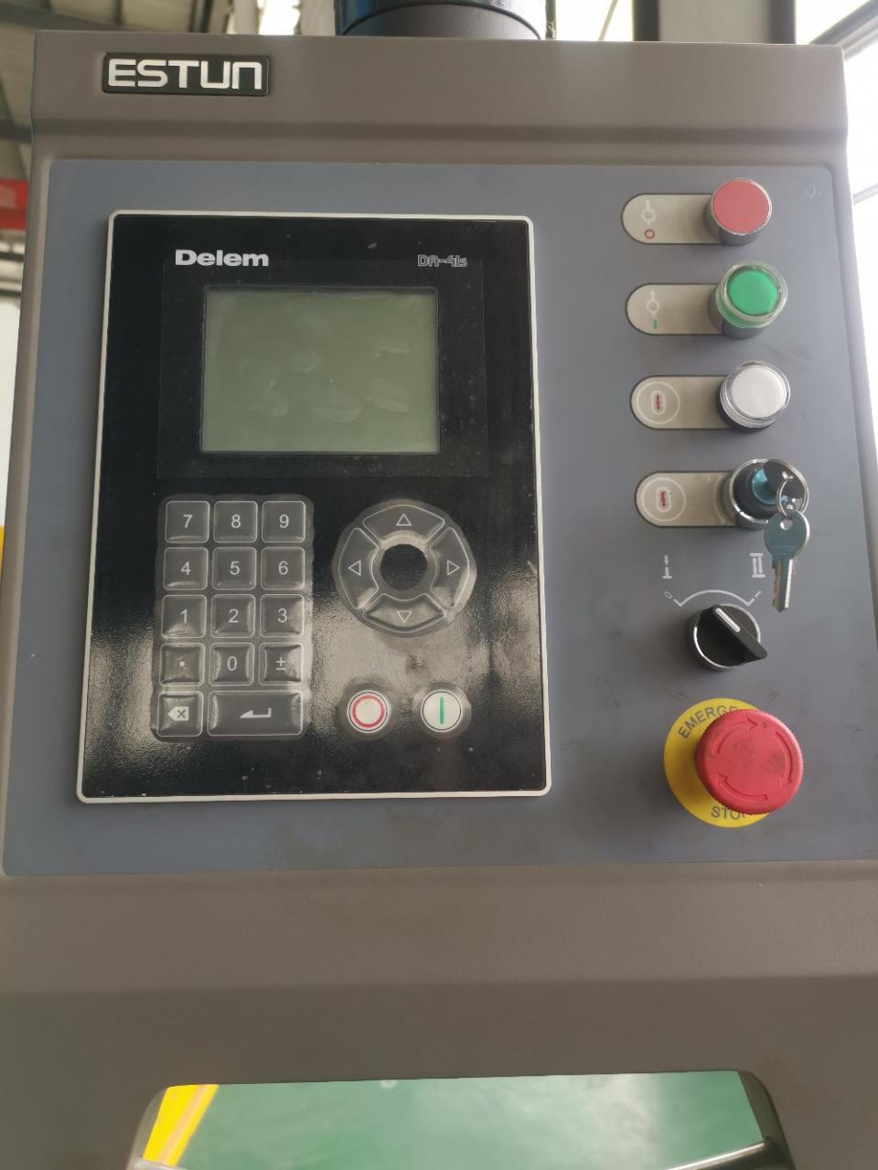 Hydraulic Stainless Steel Wc67y/k-300/6000 Mould Crowning Press Brake Hydraulisk rustfritt stål Wc67y/k-300/6000 Mold Crowning Press Brems