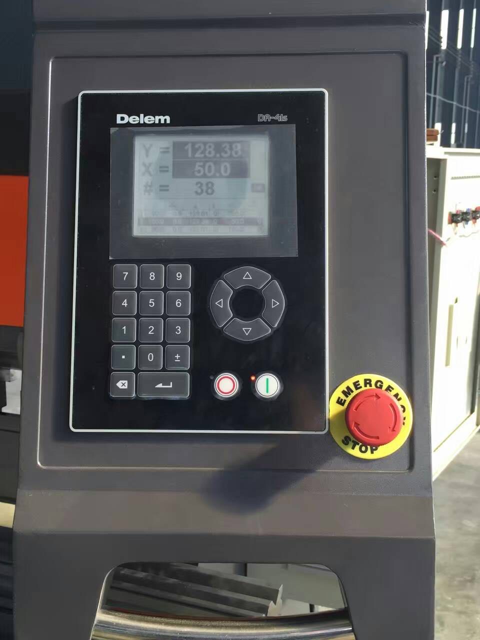 Hydraulic Stainless Steel Wc67y/k-300/6000 Mould Crowning Press Brake Hydraulisk rustfritt stål Wc67y/k-300/6000 Mold Crowning Press Brems