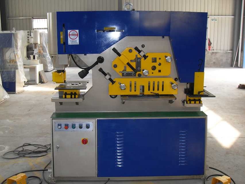 Q35y Series Multifunctional Hydraulic Iron Worker Combined Shearing And Punching Machine Q35y-serien multifunksjonell hydraulisk jernarbeider kombinert klippe- og stansemaskin