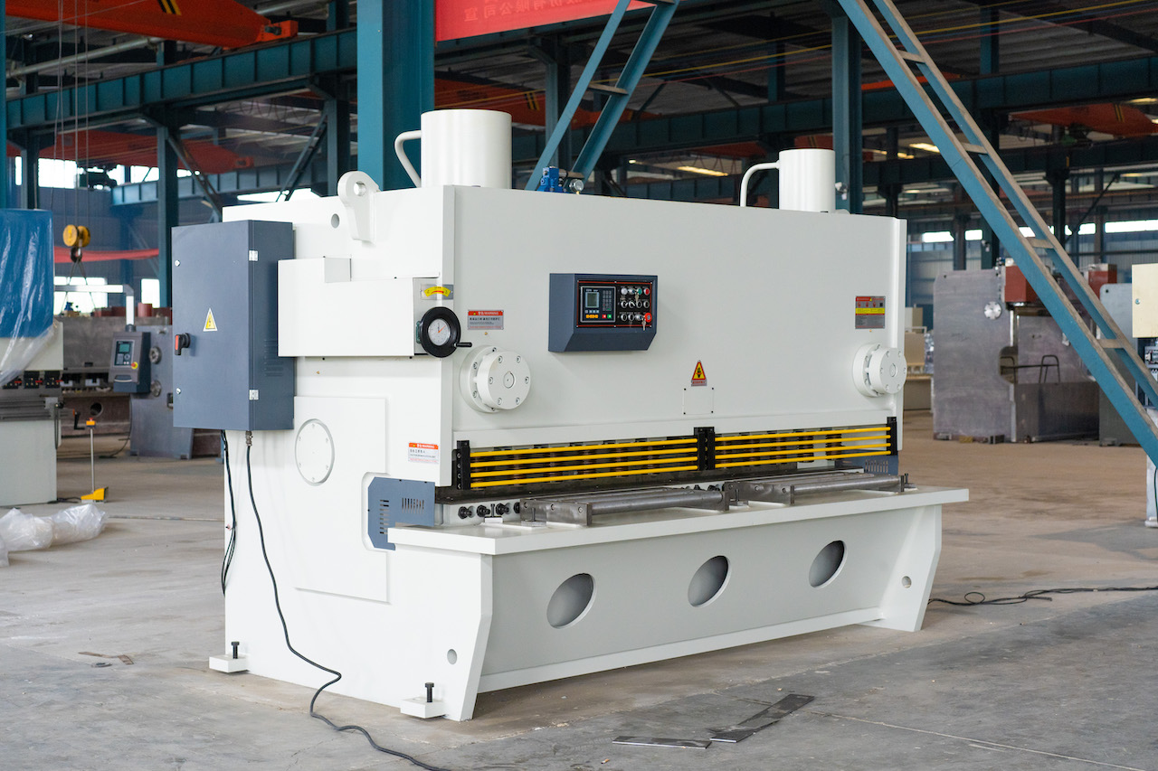 Qc11y 8x3200 Sheet Metal Shearing Machine Steel Plate Hydraulic Shearing Machine Qc11y 8x3200 metallskjæremaskin stålplate hydraulisk skjæremaskin