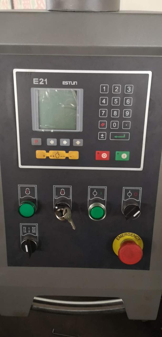 Qc12y 6x3200 Hydraulisk Plate Skyvebord Sag Giljotin skjæremaskin