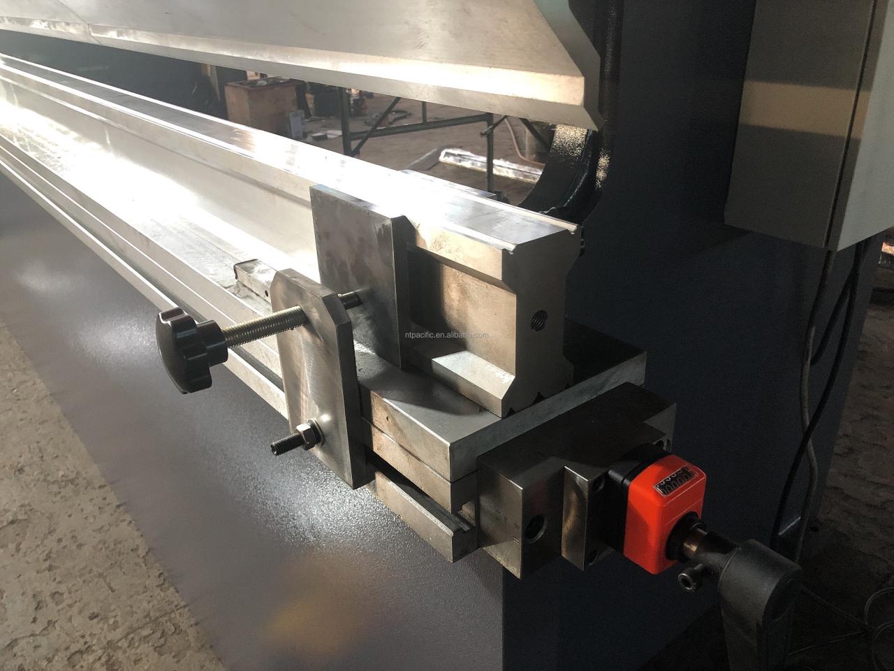 Wc67k Cnc Aluminum Iron Plate Hydraulic Press Brake Cnc Metal Sheet Bending Machine Wc67k Cnc aluminium jernplate Hydraulisk kantpresse Cnc metallplate bøyemaskin