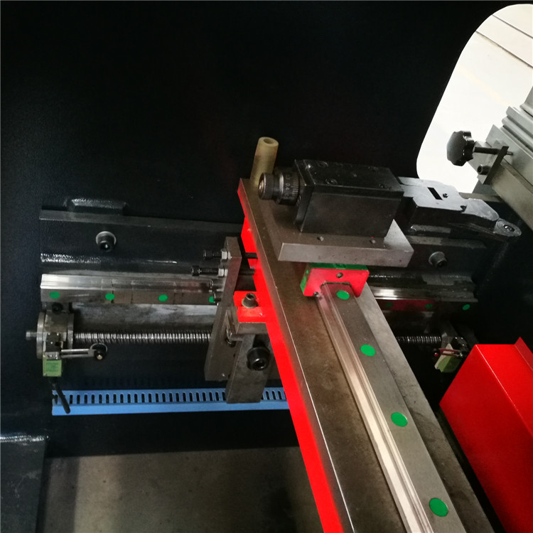 Wc67y-160 4000 Hydraulic Press Brake Cnc Metal Bending Machine For 4000mm Width Steel Wc67y-160 4000 hydraulisk kantpresse Cnc metall bøyemaskin for 4000 mm bredde stål