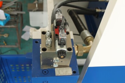 Wc67yk 80 100 160 200 Ton 3200mm E21 Nc Sheet Metal Oil Hydraulic Press Brake Price Wc67yk 80 100 160 200 Tonn 3200mm E21 Nc Platemetallolje Hydraulisk kantpresse Pris